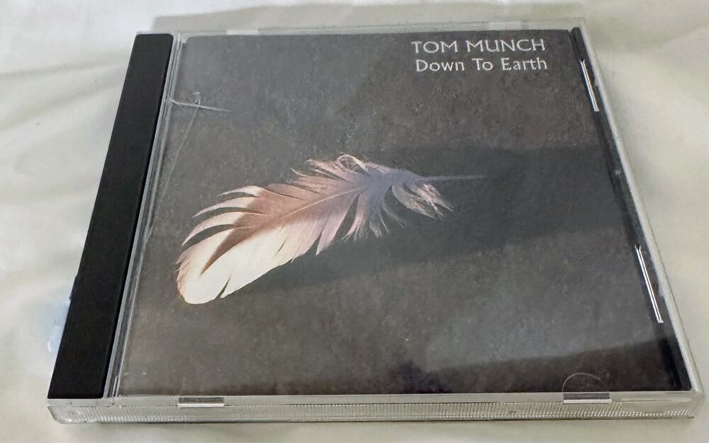 Down to Earth CD Tom Munch Used Very Good Condition-Folk Acoustic Country
